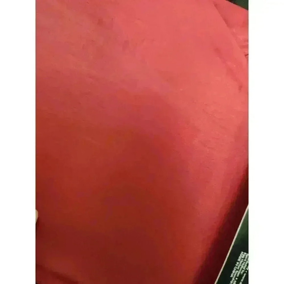 Mary Sanderson's Cape - Picture 5 of 5